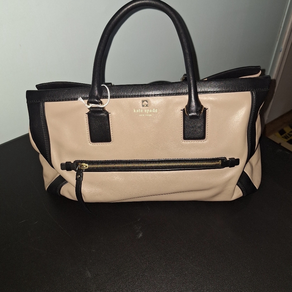 Elegant Black and Cream Kate Spade Bag